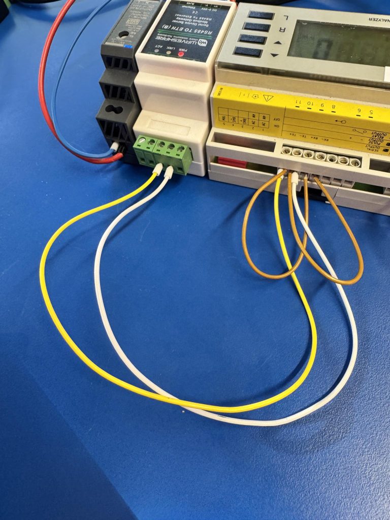 Carlo Gavazzi WM2-DIN Modbus-Verdrahtung am RS485-Anschluss